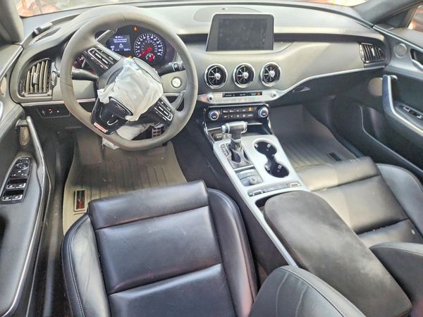 2019 KIA STINGER