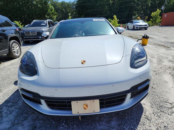 2018 PORSCHE PANAMERA Base / 4
