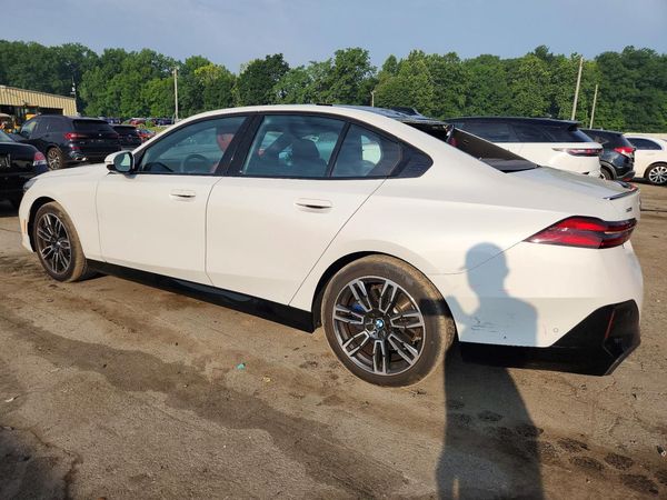 2024 BMW 530