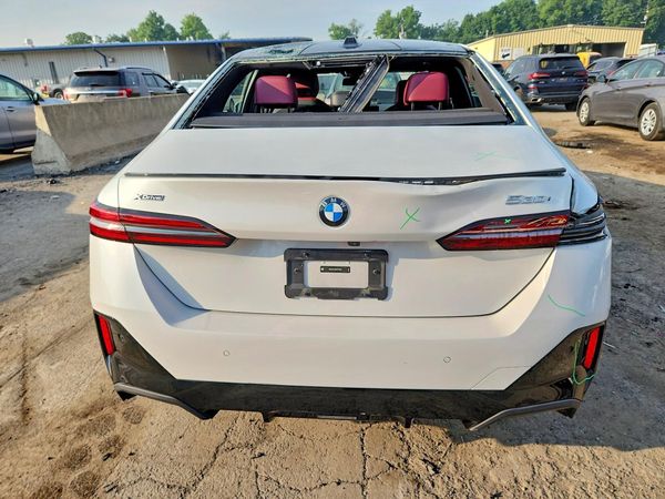 2024 BMW 530