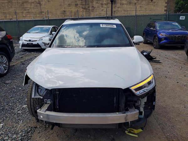 2018 AUDI Q3