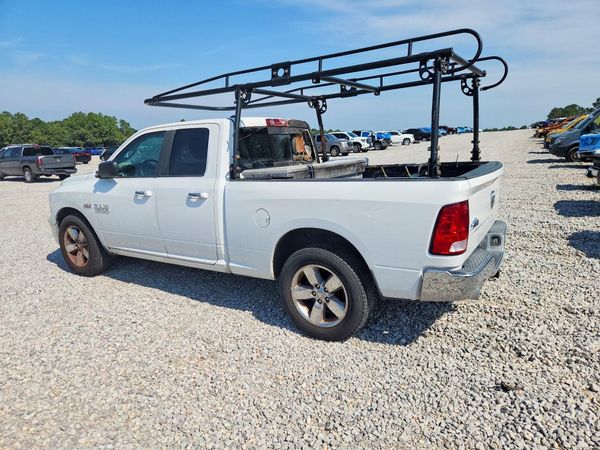 2016 RAM 1500 SLT