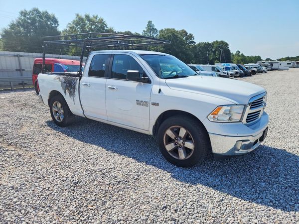 2016 RAM 1500 SLT