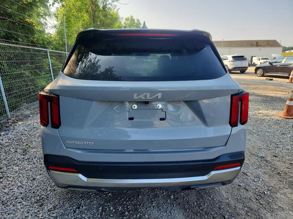 2025 KIA SORENTO