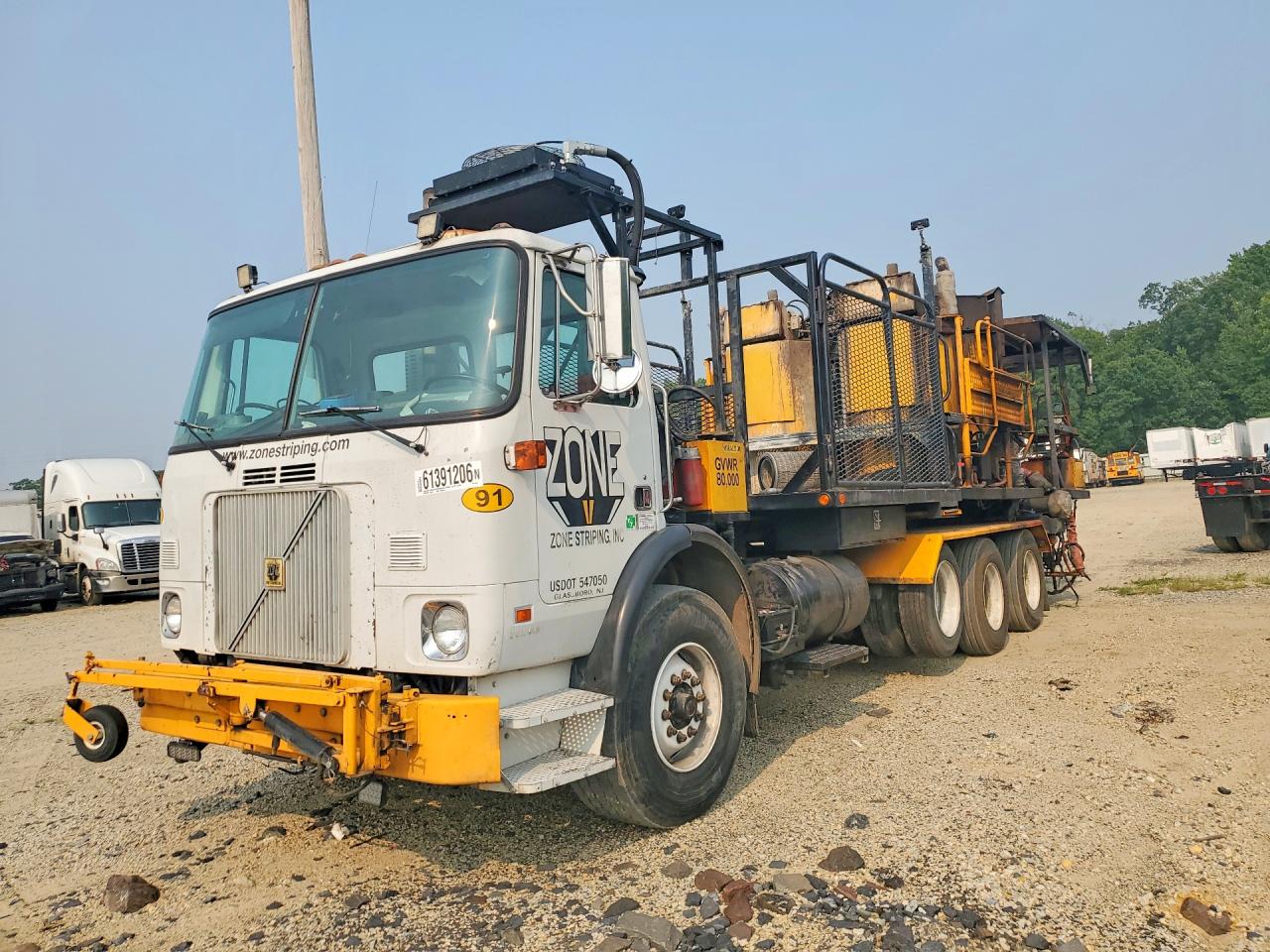 2000 VOLVO XPEDITOR
