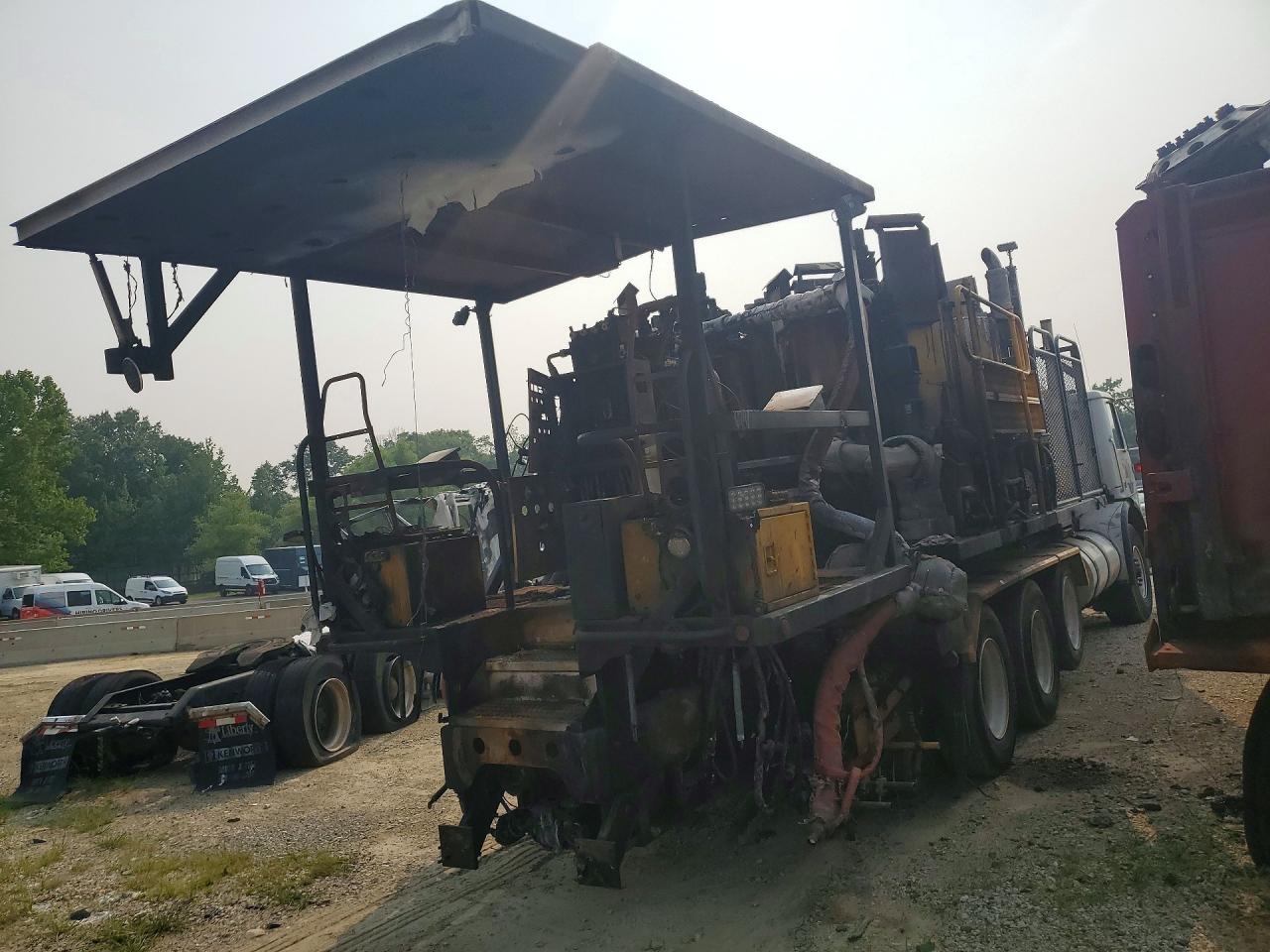 2000 VOLVO XPEDITOR