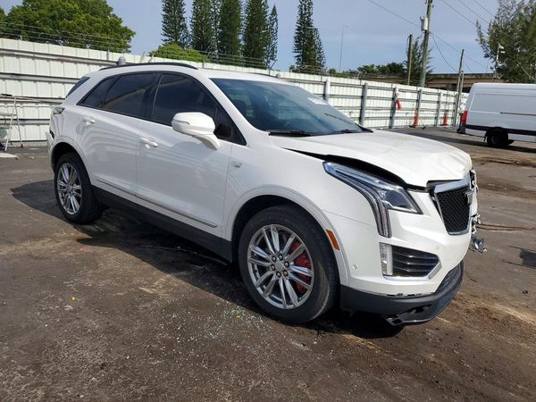 2024 CADILLAC XT5 Sport