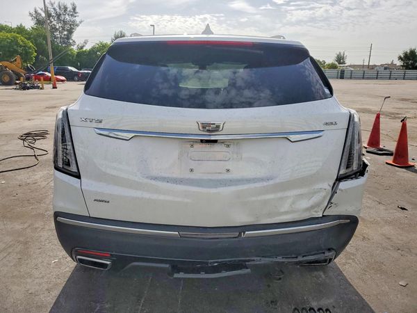 2024 CADILLAC XT5 Sport