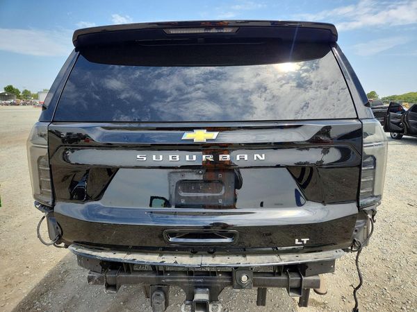 2025 CHEVROLET SUBURBAN LT