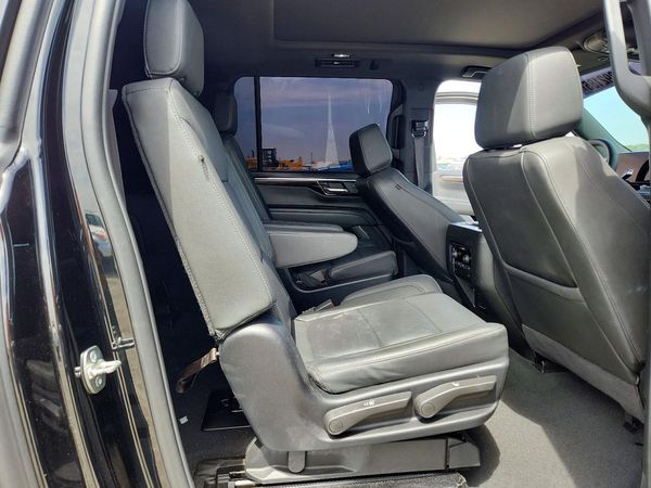 2025 CHEVROLET SUBURBAN LT