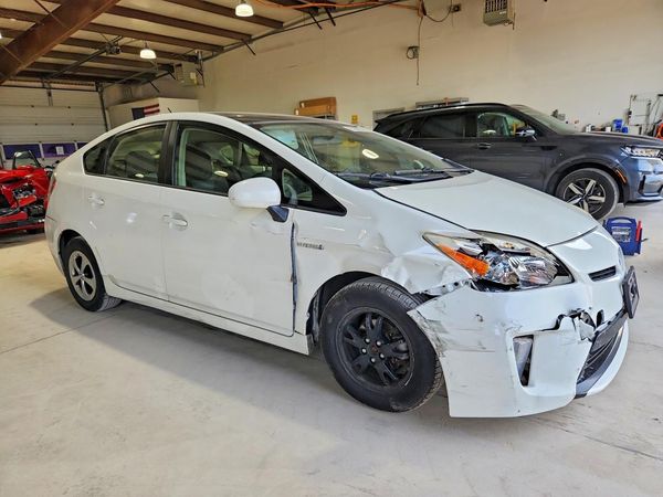 2013 TOYOTA PRIUS