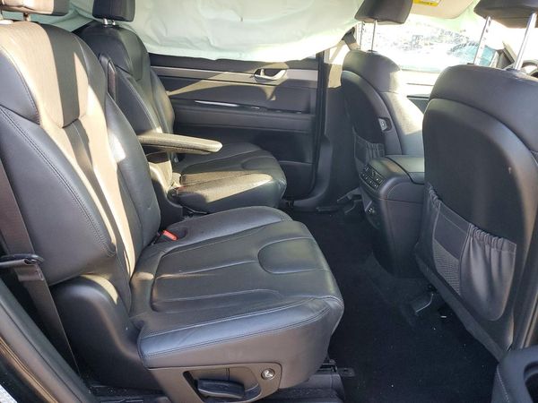 2020 HYUNDAI PALISADE SEL w/ Premium Pkg