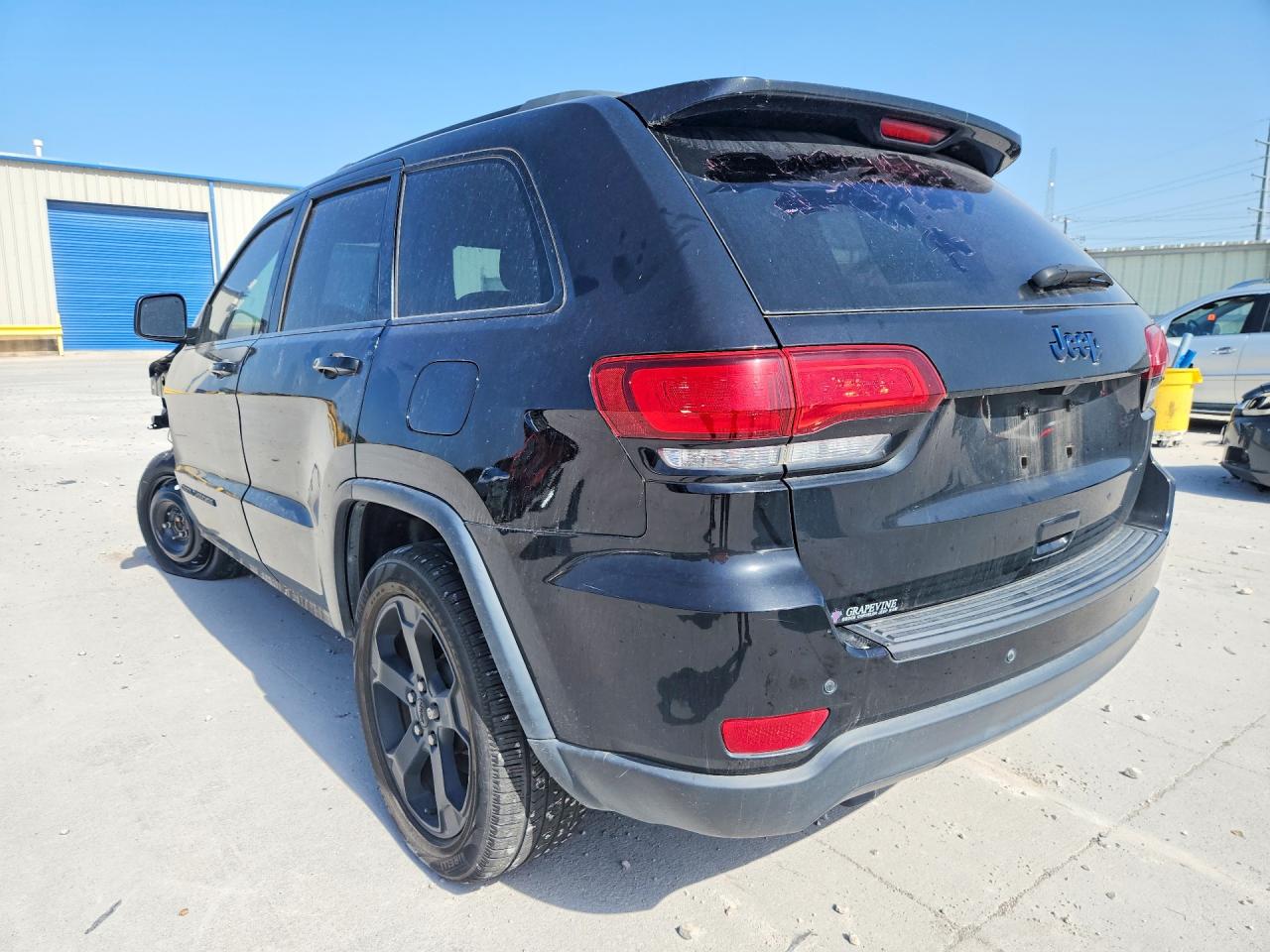 2019 JEEP GRAND CHEROKEE LAREDO 4X2