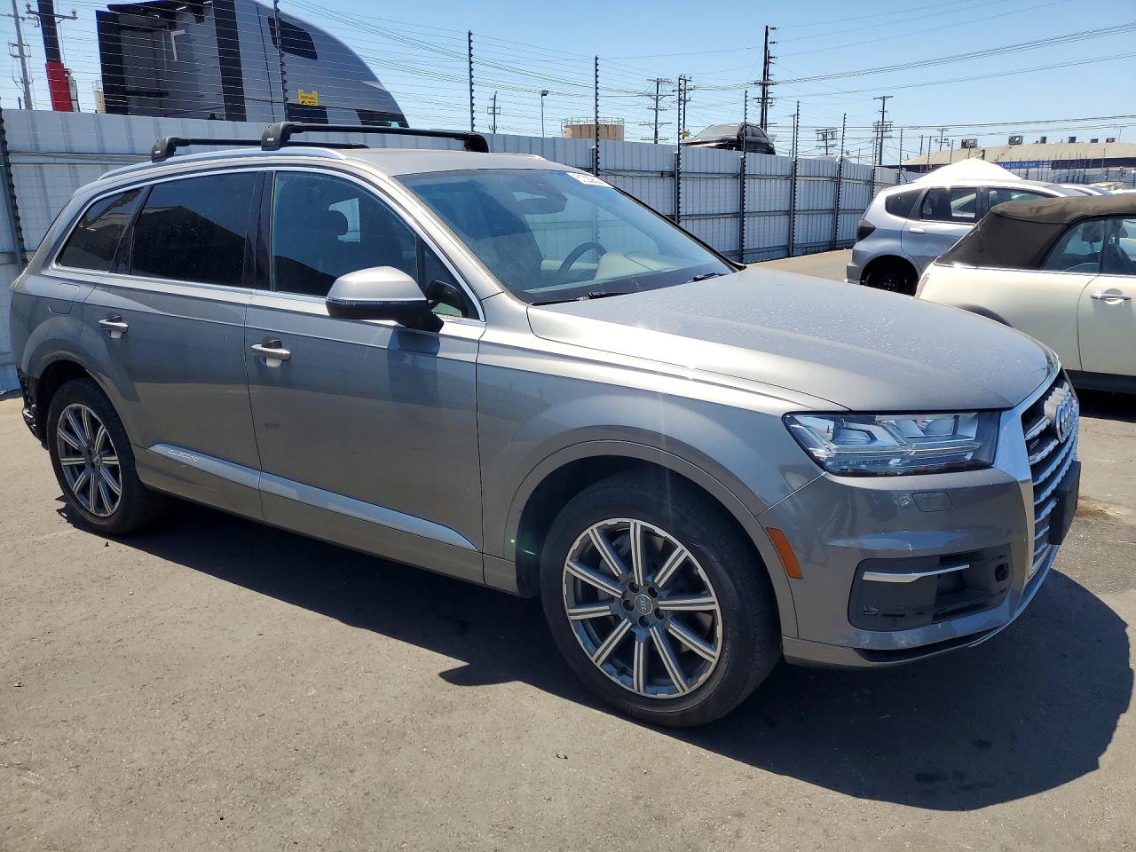 2017 AUDI Q7 quattro Premium Plus