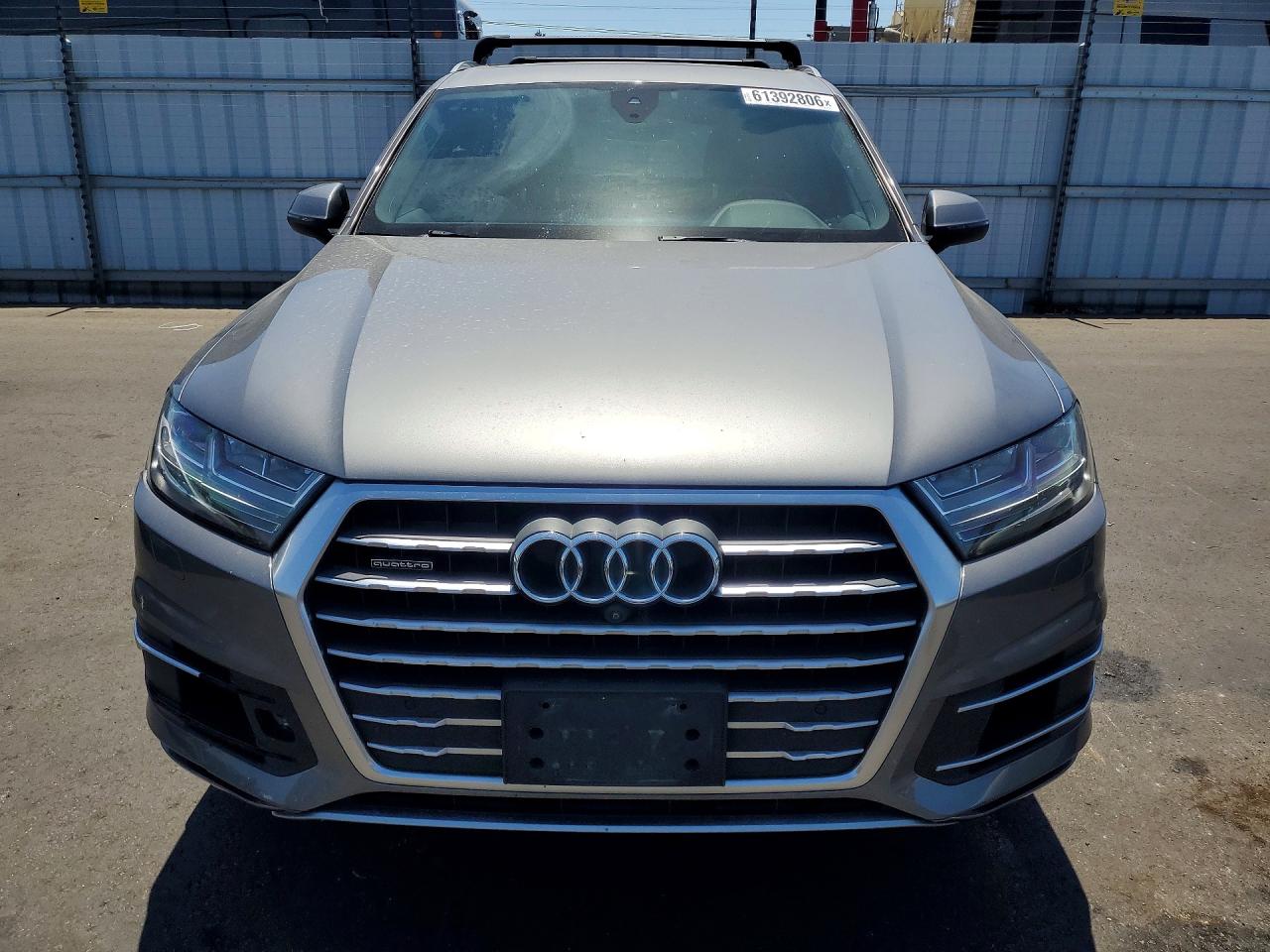 2017 AUDI Q7 quattro Premium Plus