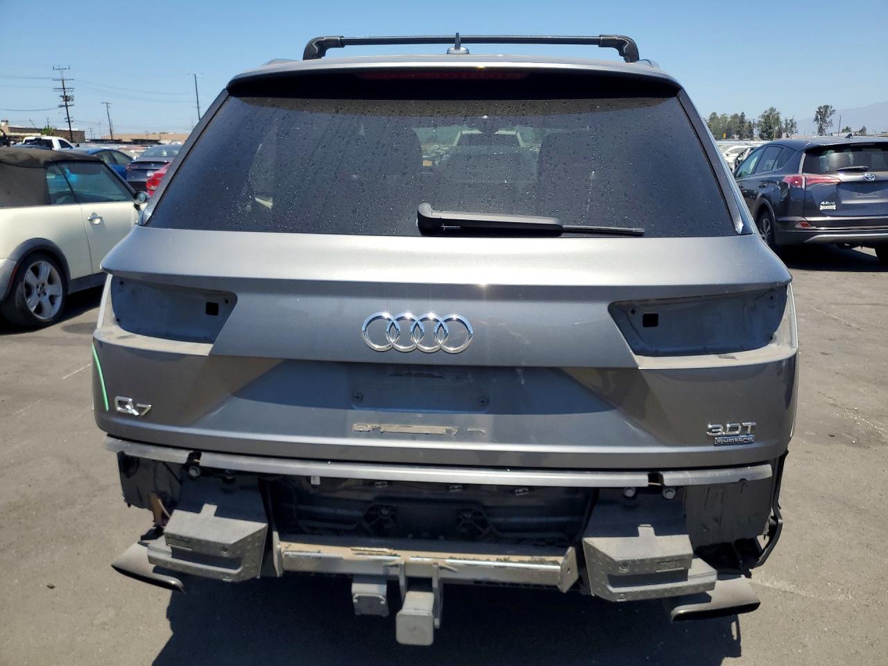 2017 AUDI Q7 quattro Premium Plus