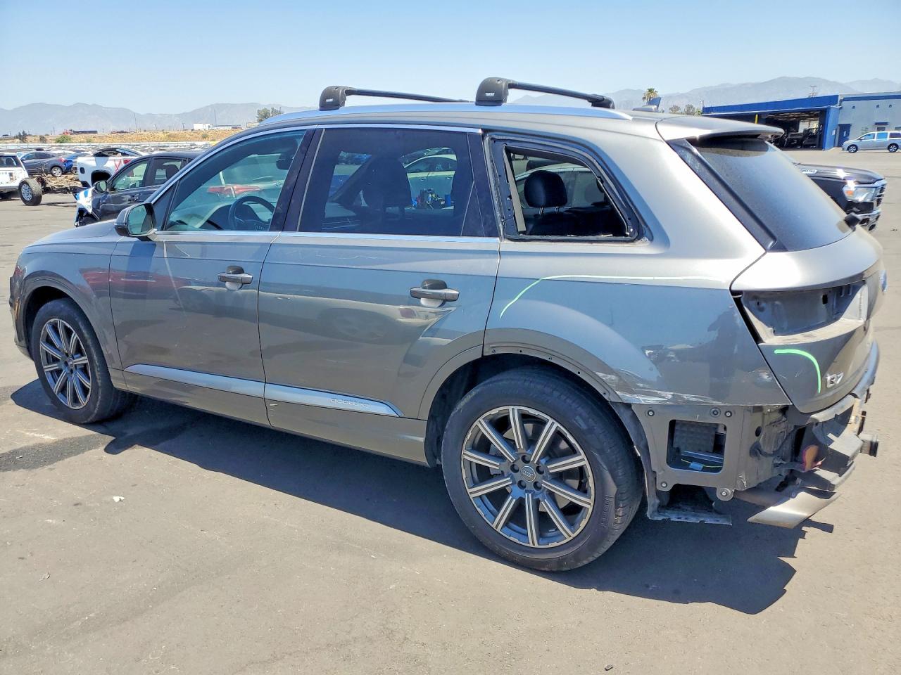 2017 AUDI Q7 quattro Premium Plus