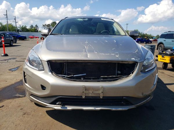 2016 VOLVO XC60