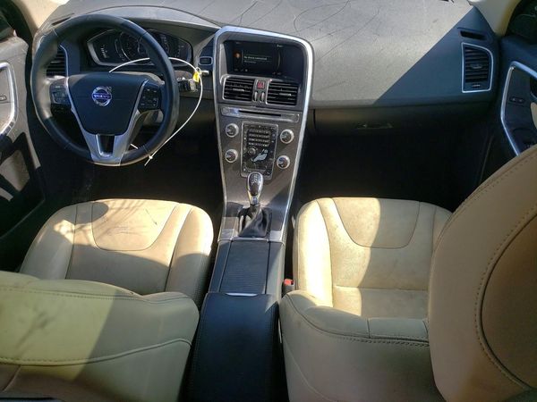 2016 VOLVO XC60