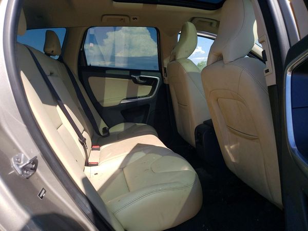 2016 VOLVO XC60