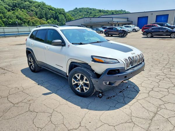 2016 JEEP CHEROKEE TRAILHAWK 4X4