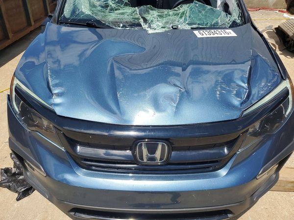 2021 HONDA PILOT SE — Engine bay