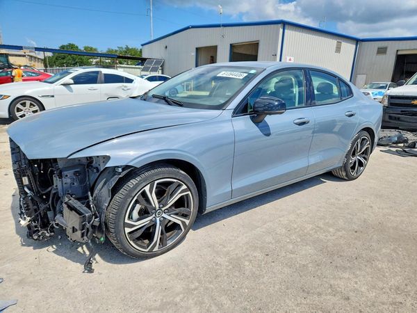 2024 VOLVO S60