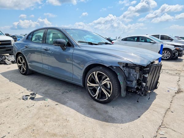 2024 VOLVO S60