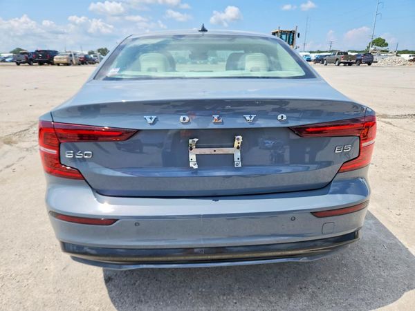 2024 VOLVO S60