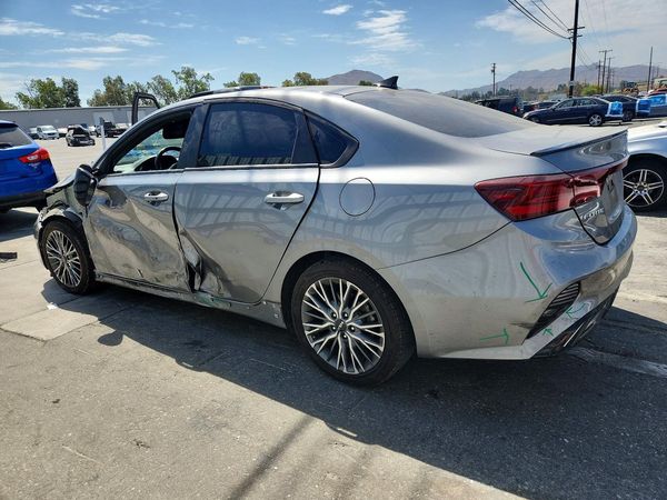 2022 KIA FORTE GT Line