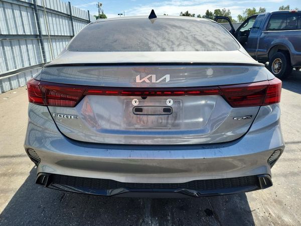 2022 KIA FORTE GT Line