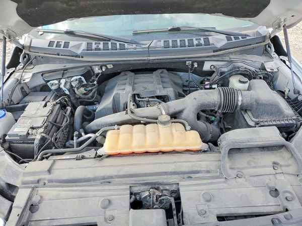 2018 FORD F150 — Engine bay