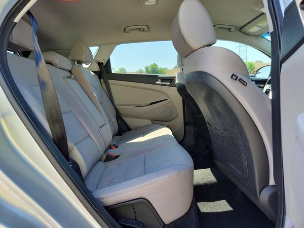 2019 HYUNDAI TUCSON SE