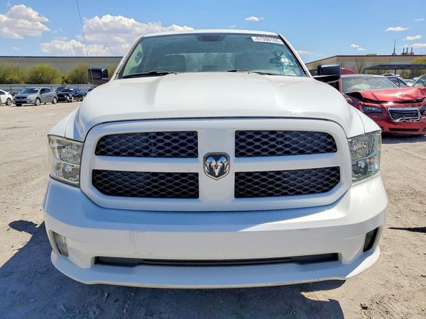 2013 RAM 1500 ST