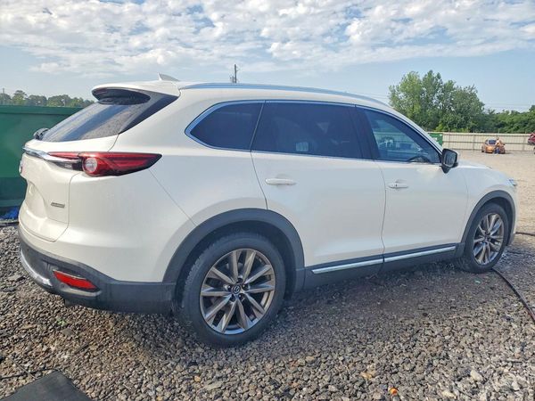 2018 MAZDA CX-9 Signature