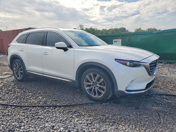 2018 MAZDA CX-9 Signature