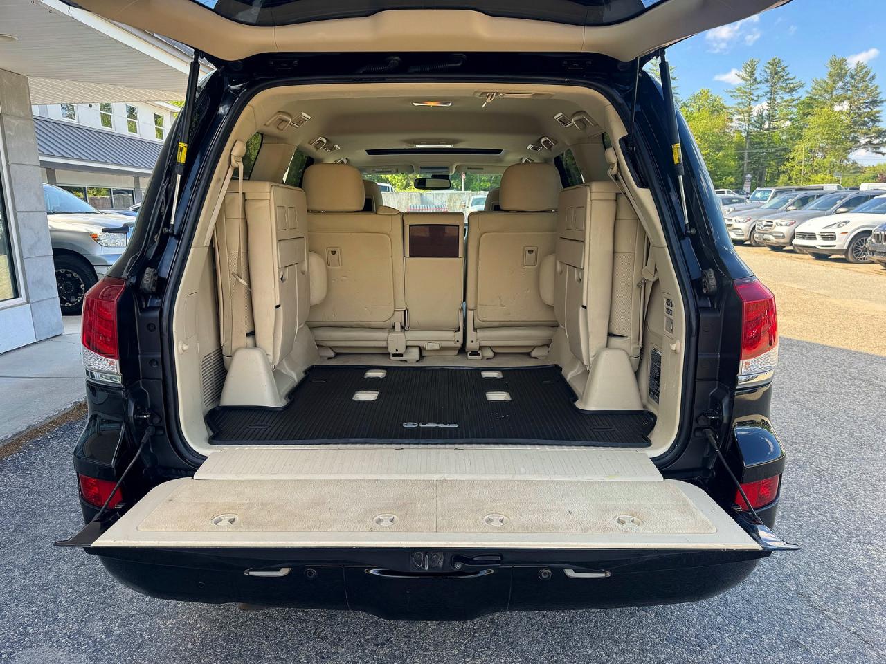 2015 LEXUS LX 570