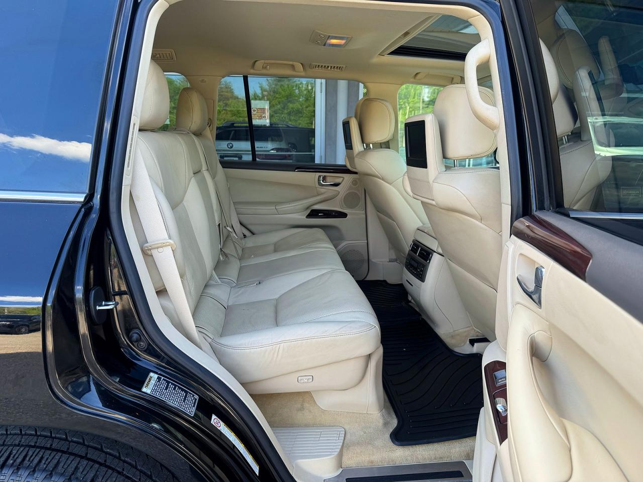 2015 LEXUS LX 570