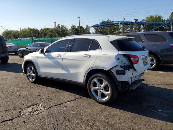 2019 MERCEDES-BENZ GLA