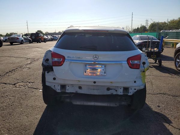2019 MERCEDES-BENZ GLA