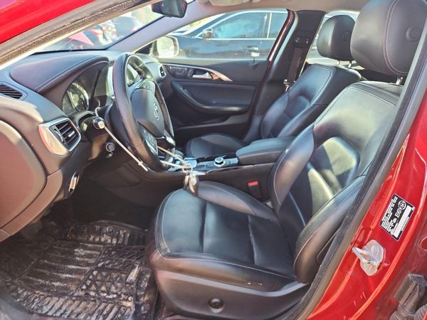 2017 INFINITI QX30