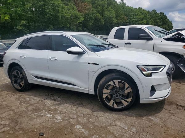 2021 AUDI E-TRON quattro Premium Plus