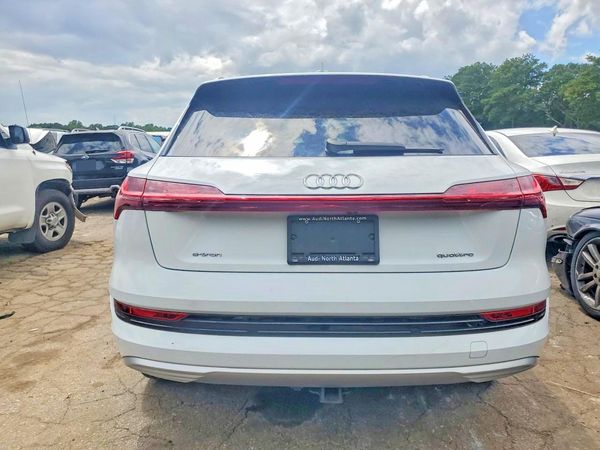 2021 AUDI E-TRON quattro Premium Plus