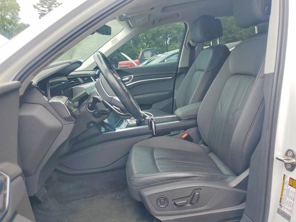2021 AUDI E-TRON quattro Premium Plus