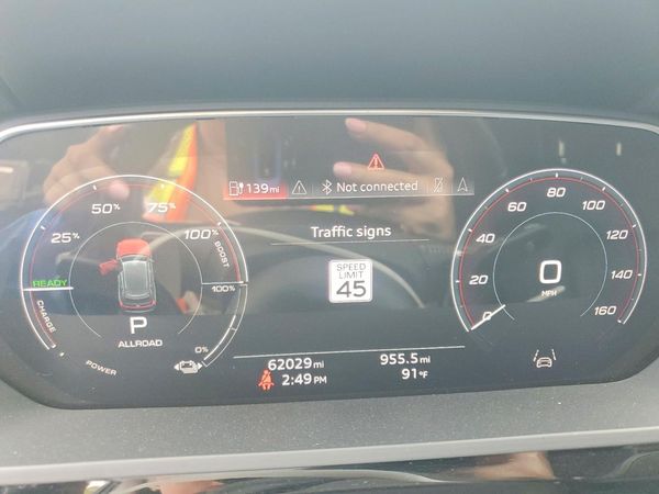 2021 AUDI E-TRON quattro Premium Plus