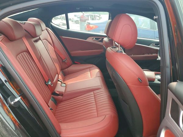 2023 GENESIS G70