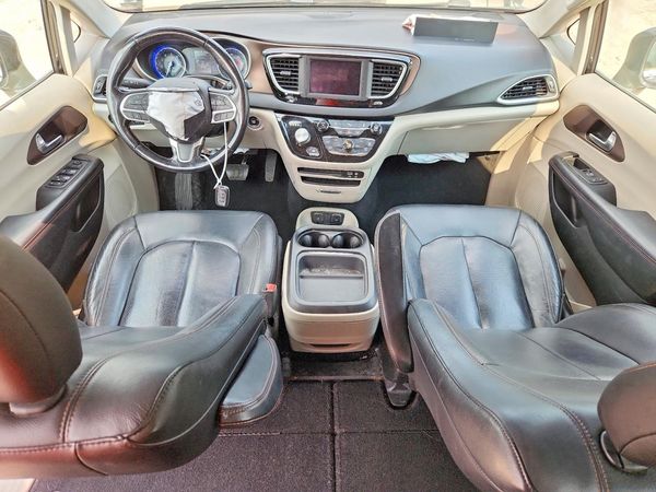2019 CHRYSLER PACIFICA Touring L