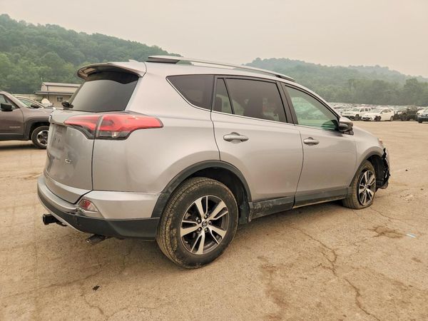 2018 TOYOTA RAV4 Adventure/XLE