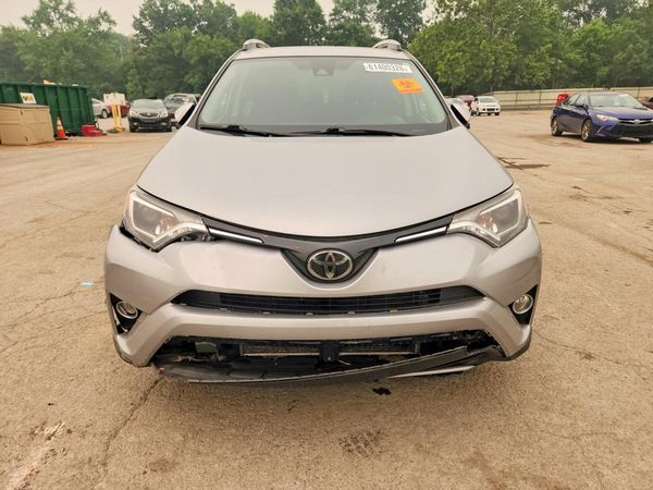 2018 TOYOTA RAV4 Adventure/XLE