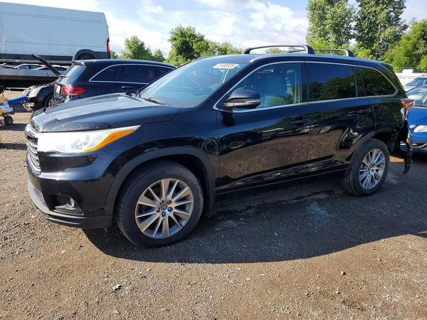 2016 TOYOTA HIGHLANDER